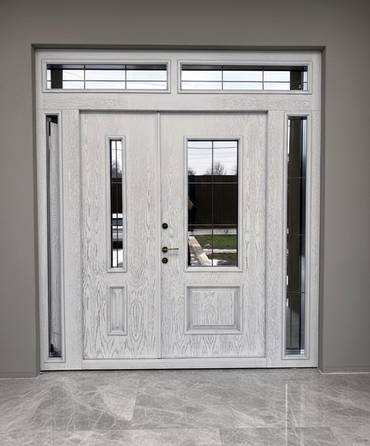 Входная группа с остеклением